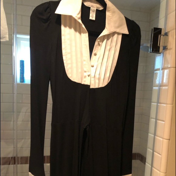 Diane Von Furstenberg Dresses & Skirts - Vintage DVF dress, tuxedo style, size 8
